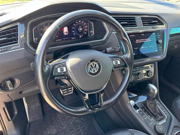 Volkswagen Tiguan II с пробегом 2020 года, цена 3 400 000 рублей, 130000 км, внедорожник, Автокод Объявления