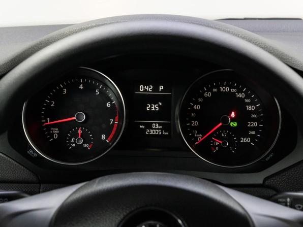 Volkswagen Jetta VI Рестайлинг с пробегом 2015 года, цена 1 025 000 рублей, 230050 км, седан, Автокод Объявления