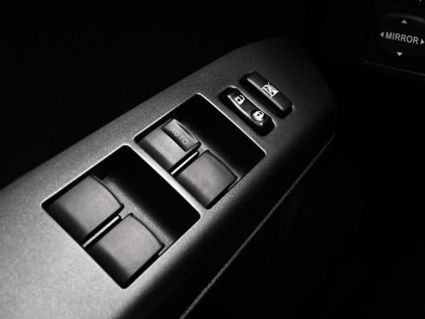 Toyota RAV4 IV (XA40) Рестайлинг с пробегом 2017 года, цена 2 149 000 рублей, 118061 км, внедорожник, Автокод Объявления