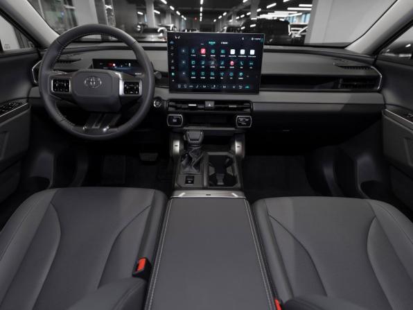 Toyota RAV4 VI (XA60) с пробегом 2026 года, цена 4 350 000 рублей, 18 км, внедорожник, Автокод Объявления