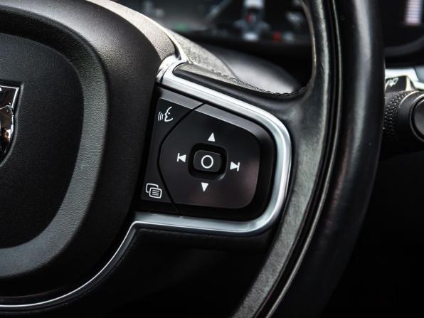 Volvo XC60 II с пробегом 2018 года, цена 3 330 000 рублей, 115330 км, внедорожник, Автокод Объявления