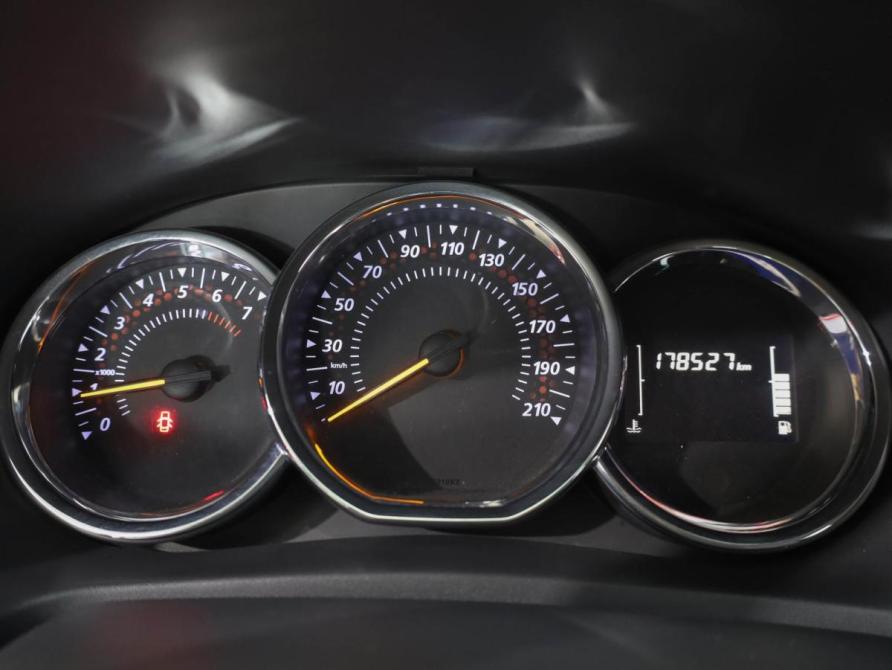Renault Logan II Рестайлинг Ростов-на-Дону  - изображение 15