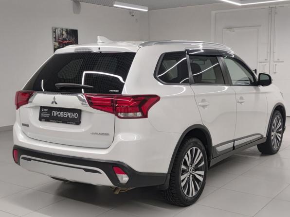 Mitsubishi Outlander III Рестайлинг 3 с пробегом 2019 года, цена 1 847 000 рублей, 229659 км, внедорожник, Автокод Объявления