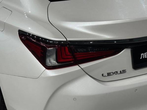 Lexus ES VII с пробегом 2020 года, цена 3 890 000 рублей, 73093 км, седан, Автокод Объявления