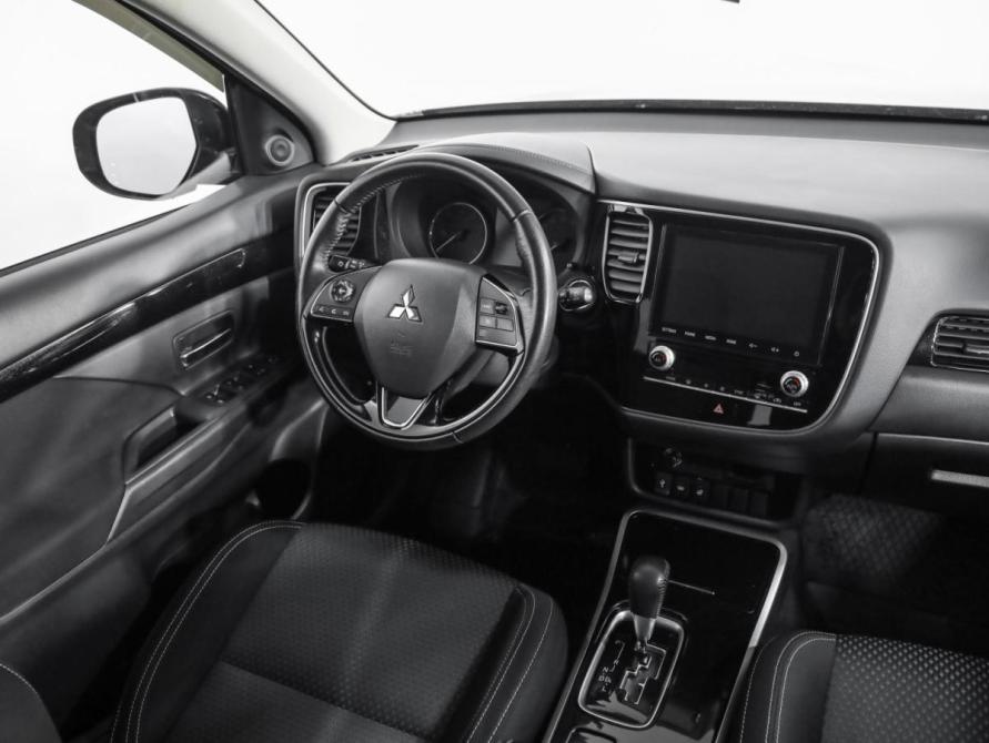 Mitsubishi Outlander III Рестайлинг 3 Санкт-Петербург  - изображение 10