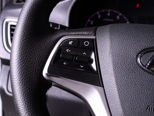 Hyundai Solaris II с пробегом 2019 года, цена 1 350 000 рублей, 229974 км, седан, Автокод Объявления