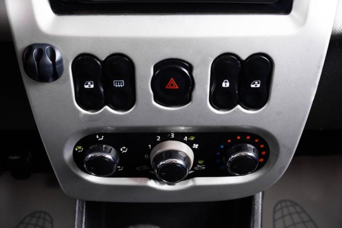 Renault Logan I Рестайлинг с пробегом 2010 года, цена 449 000 рублей, 254456 км, седан, Автокод Объявления