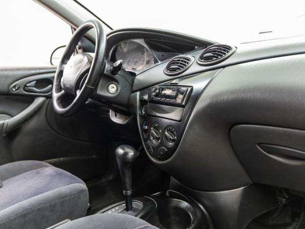 Ford Focus I (North America) с пробегом 2001 года, цена 258 000 рублей, 249970 км, седан, Автокод Объявления