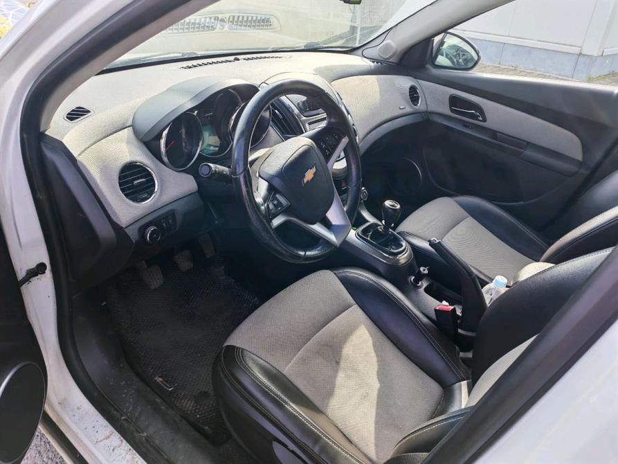 Chevrolet Cruze I Рестайлинг Санкт-Петербург  - изображение 5