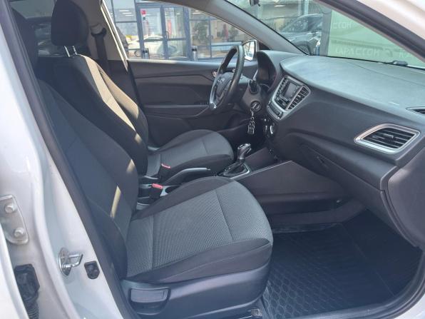 Hyundai Solaris II с пробегом 2019 года, цена 945 000 рублей, 95805 км, седан, Автокод Объявления