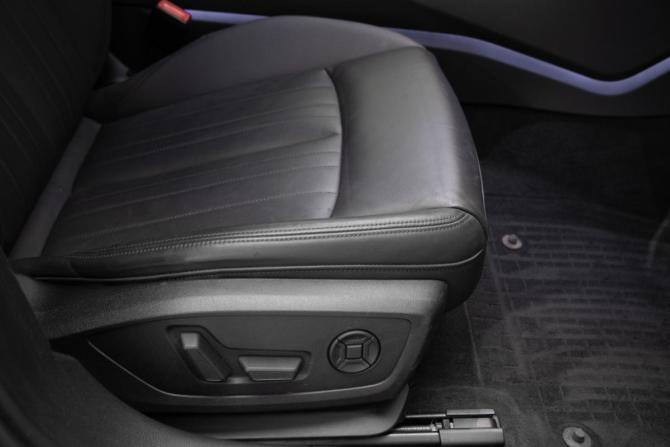 Audi A6 V (C8) с пробегом 2021 года, цена 4 590 000 рублей, 51055 км, седан, Автокод Объявления