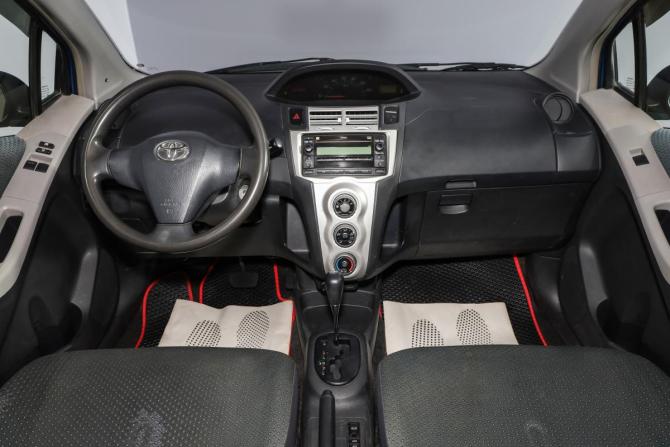 Toyota Yaris II с пробегом 2008 года, цена 599 000 рублей, 129807 км, хэтчбек, Автокод Объявления