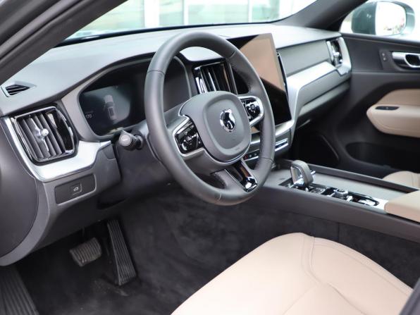Volvo XC60 II Рестайлинг 2 с пробегом 2025 года, цена 6 290 000 рублей, 62 км, внедорожник, Автокод Объявления