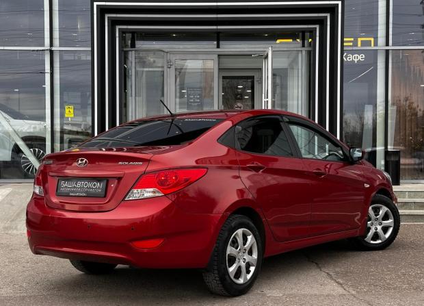 Hyundai Solaris I с пробегом 2013 года, цена 795 000 рублей, 121804 км, седан, Автокод Объявления