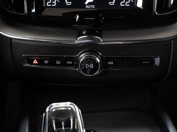 Volvo XC60 II с пробегом 2020 года, цена 3 525 000 рублей, 121630 км, внедорожник, Автокод Объявления