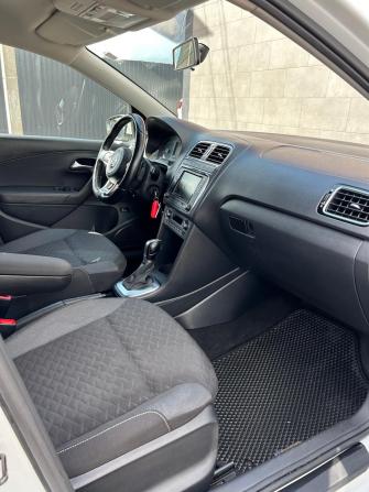 Volkswagen Polo V Рестайлинг с пробегом 2018 года, цена 1 490 000 рублей, 88304 км, седан, Автокод Объявления