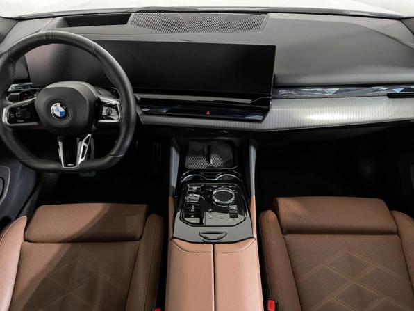 BMW 5 серии VIII (G60/G61/G68) с пробегом 2023 года, цена 7 735 000 рублей, 7301 км, седан, Автокод Объявления