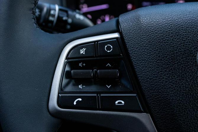 Hyundai Solaris II с пробегом 2018 года, цена 1 299 000 рублей, 138469 км, седан, Автокод Объявления