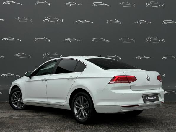 Volkswagen Passat B8 с пробегом 2018 года, цена 1 555 700 рублей, 146502 км, седан, Автокод Объявления
