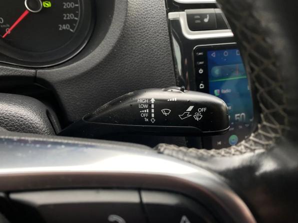 Volkswagen Polo V Рестайлинг с пробегом 2018 года, цена 1 450 000 рублей, 97779 км, седан, Автокод Объявления