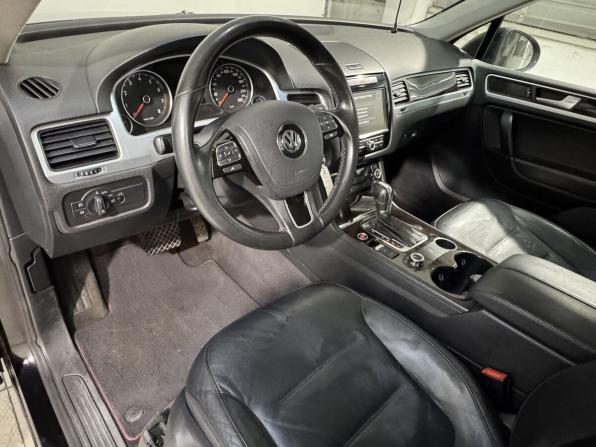 Volkswagen Touareg II с пробегом 2011 года, цена 1 799 800 рублей, 238000 км, внедорожник, Автокод Объявления