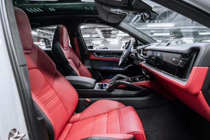 Новый Porsche Cayenne III Рестайлинг 2025 года, цена 22 700 000 рублей, внедорожник, Автокод Объявления