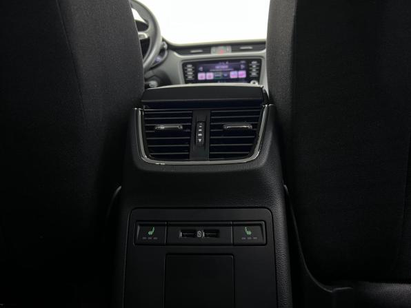 Skoda Octavia III (A7) Рестайлинг с пробегом 2019 года, цена 2 170 000 рублей, 40143 км, лифтбек, Автокод Объявления