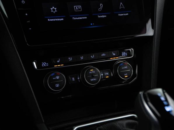 Volkswagen Passat B8 Рестайлинг с пробегом 2019 года, цена 3 399 050 рублей, 133731 км, универсал, Автокод Объявления