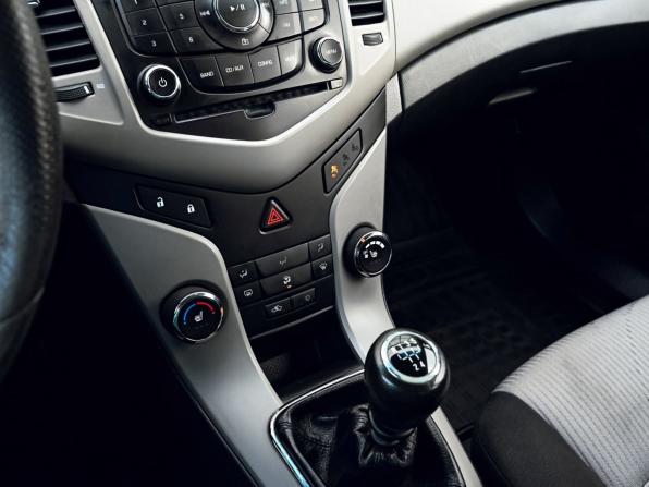 Chevrolet Cruze I Рестайлинг с пробегом 2012 года, цена 631 000 рублей, 245349 км, хэтчбек, Автокод Объявления