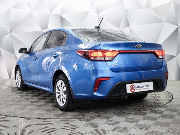 Kia Rio IV с пробегом 2018 года, цена 885 000 рублей, 217000 км, седан, Автокод Объявления