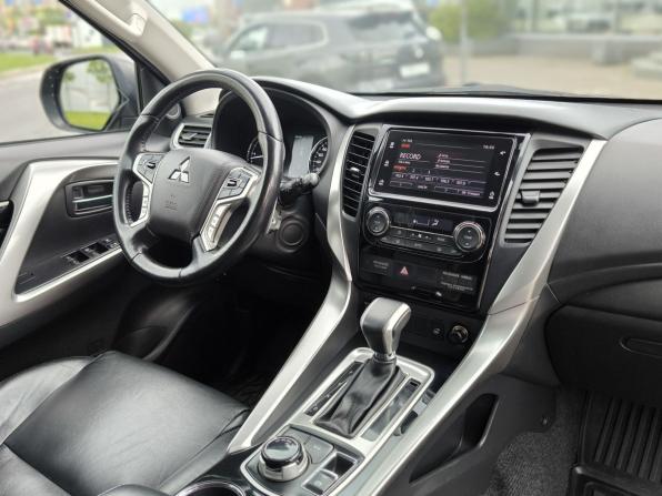 Mitsubishi Pajero Sport III с пробегом 2017 года, цена 2 850 000 рублей, 122770 км, внедорожник, Автокод Объявления