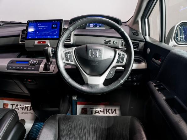 Honda Freed I Рестайлинг 2 с пробегом 2014 года, цена 1 035 000 рублей, 180200 км, компактвэн, Автокод Объявления