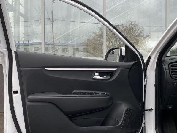 Kia Rio IV Рестайлинг с пробегом 2022 года, цена 1 599 000 рублей, 80500 км, седан, Автокод Объявления