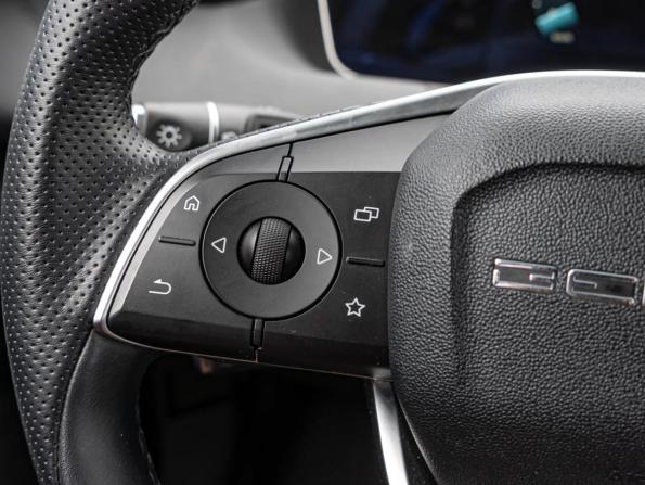 BAIC U5 Plus с пробегом 2023 года, цена 1 360 000 рублей, 6611 км, седан, Автокод Объявления