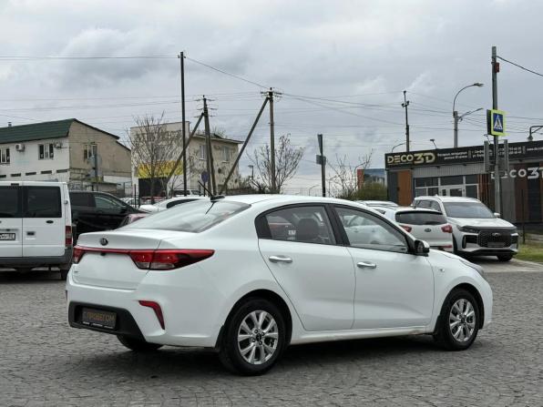 Kia Rio IV с пробегом 2017 года, цена 1 050 000 рублей, 192584 км, седан, Автокод Объявления