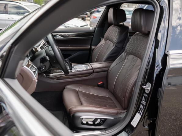 BMW 7 серии VI (G11/G12) с пробегом 2016 года, цена 3 870 000 рублей, 151481 км, седан, Автокод Объявления