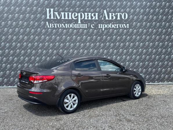 Kia Rio III Рестайлинг с пробегом 2016 года, цена 895 000 рублей, 133000 км, седан, Автокод Объявления