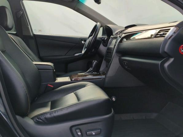 Toyota Camry VII (XV50) Рестайлинг с пробегом 2015 года, цена 1 820 000 рублей, 201546 км, седан, Автокод Объявления