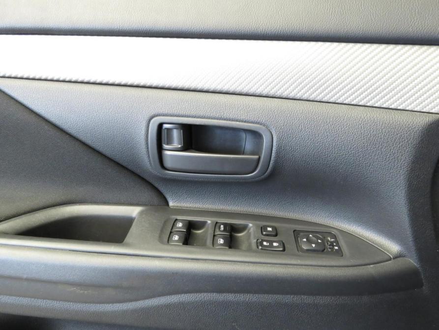 Mitsubishi Outlander III Рестайлинг 2 Санкт-Петербург  - изображение 9