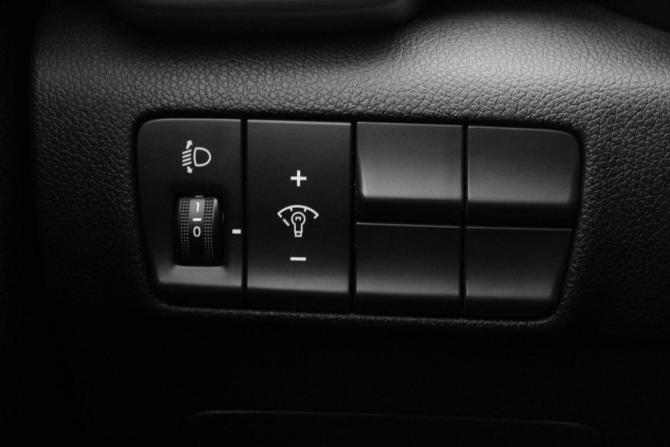 Kia Sportage IV Рестайлинг с пробегом 2019 года, цена 1 895 000 рублей, 140239 км, внедорожник, Автокод Объявления
