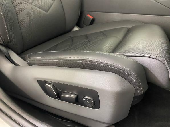 BMW 5 серии VIII (G60/G61/G68) с пробегом 2024 года, цена 7 859 900 рублей, 21401 км, седан, Автокод Объявления