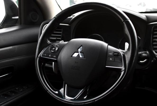 Mitsubishi Outlander III Рестайлинг 3 с пробегом 2019 года, цена 2 630 000 рублей, 68018 км, внедорожник, Автокод Объявления