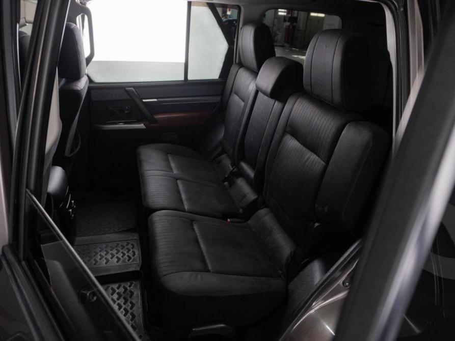 Mitsubishi Pajero IV Рестайлинг 1 Тюмень  - изображение 9