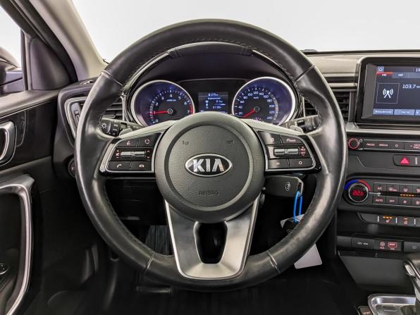 Kia Ceed III с пробегом 2018 года, цена 1 335 000 рублей, 172500 км, хэтчбек, Автокод Объявления