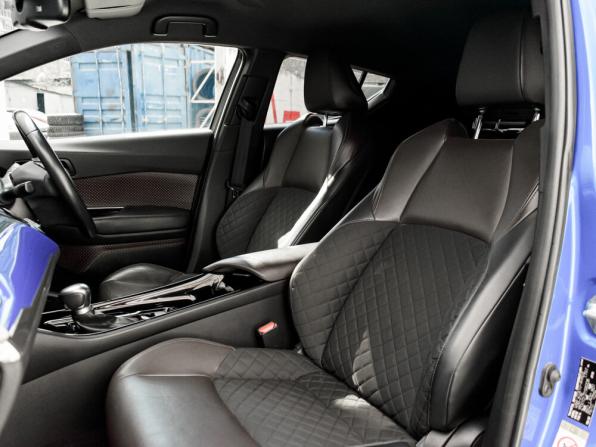 Toyota C-HR I с пробегом 2018 года, цена 2 150 000 рублей, 109369 км, внедорожник, Автокод Объявления