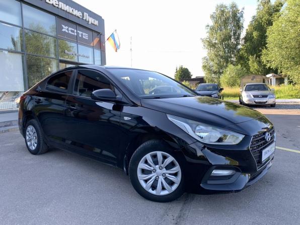 Hyundai Solaris II с пробегом 2018 года, цена 1 280 000 рублей, 134470 км, седан, Автокод Объявления