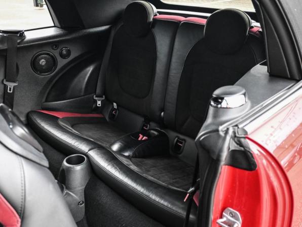 Mini Cabrio III Рестайлинг с пробегом 2019 года, цена 2 669 000 рублей, 115660 км, кабриолет, Автокод Объявления