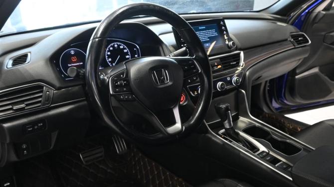Honda Accord X Рестайлинг с пробегом 2020 года, цена 2 620 000 рублей, 141511 км, седан, Автокод Объявления