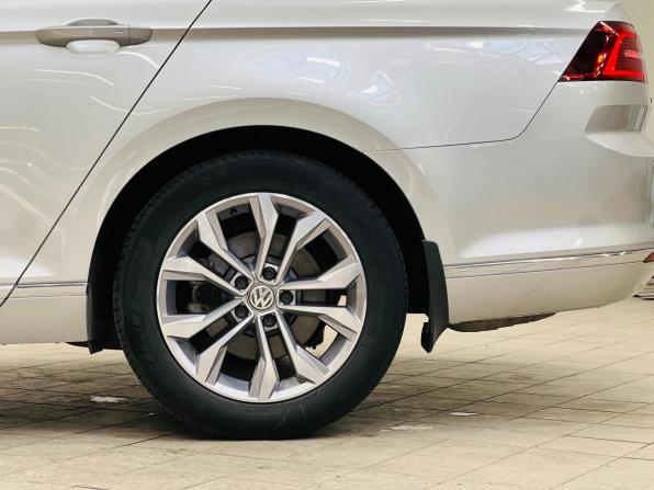 Volkswagen Passat B8 с пробегом 2015 года, цена 1 690 000 рублей, 104753 км, седан, Автокод Объявления