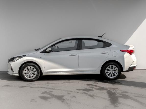 Hyundai Solaris II Рестайлинг с пробегом 2022 года, цена 1 665 000 рублей, 72478 км, седан, Автокод Объявления